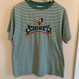 Vintage 90s Mickey Mouse T-shirt Women’s Medium